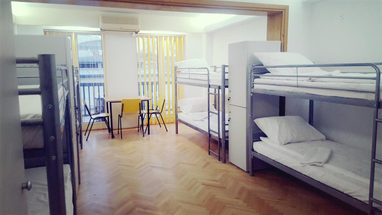 Sleep Inn Hostel 布加勒斯特 外观 照片