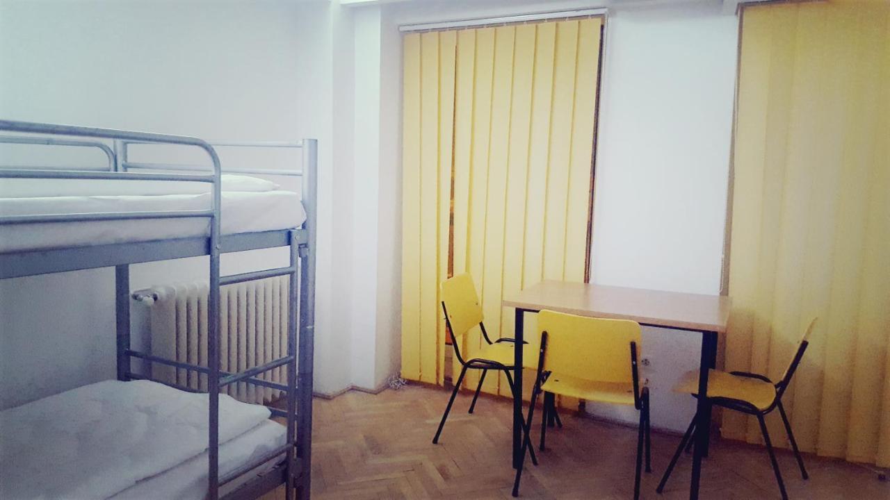 Sleep Inn Hostel 布加勒斯特 外观 照片