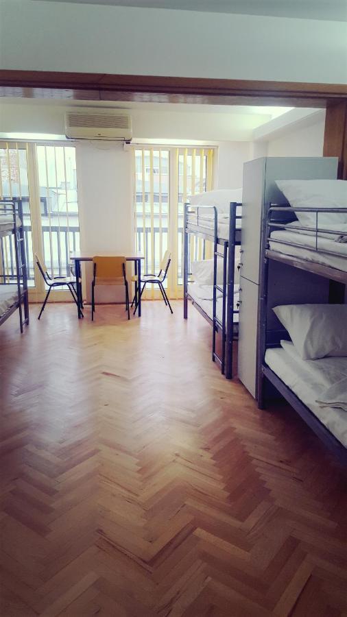 Sleep Inn Hostel 布加勒斯特 外观 照片