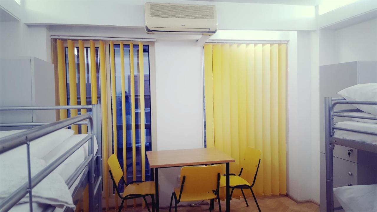 Sleep Inn Hostel 布加勒斯特 外观 照片