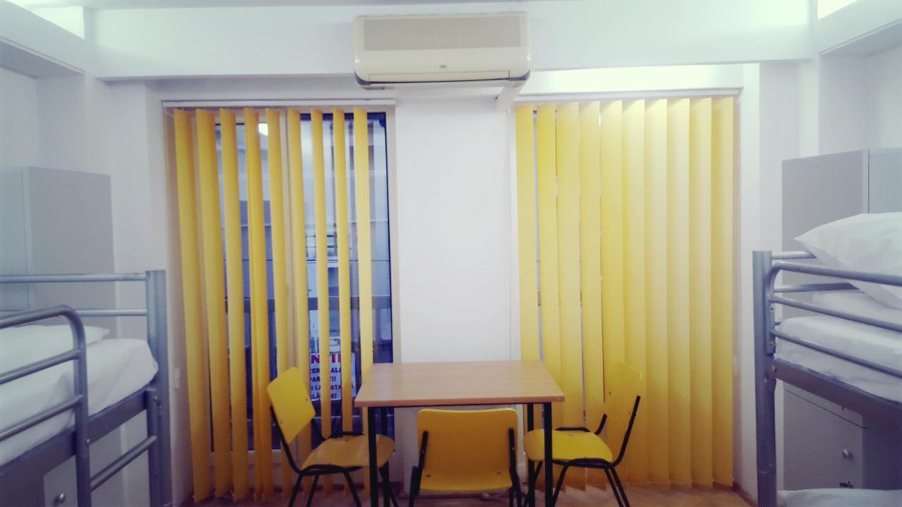 Sleep Inn Hostel 布加勒斯特 外观 照片