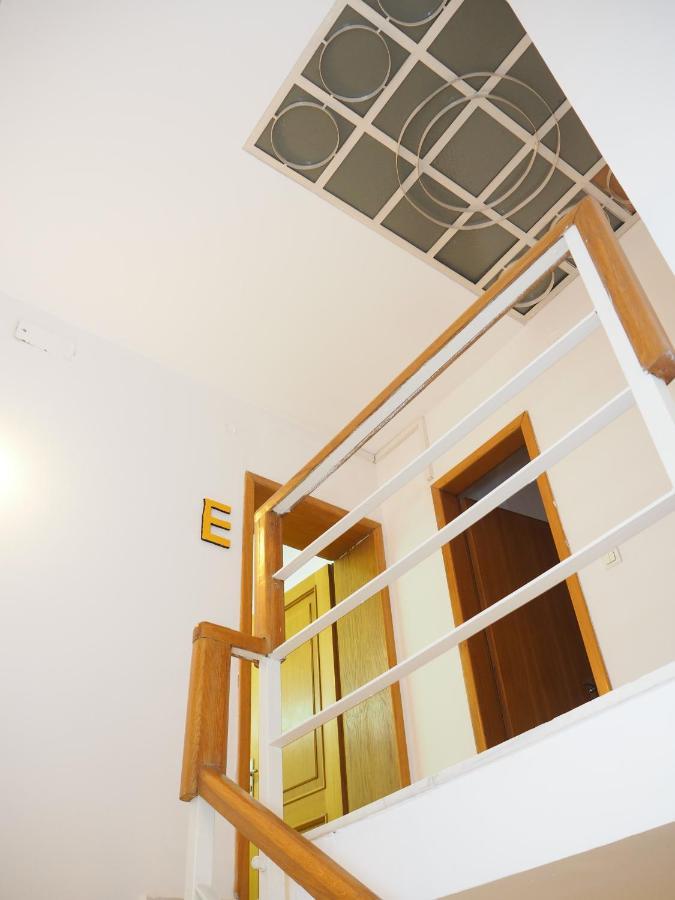 Sleep Inn Hostel 布加勒斯特 外观 照片
