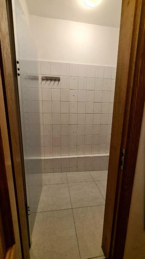 Sleep Inn Hostel 布加勒斯特 外观 照片