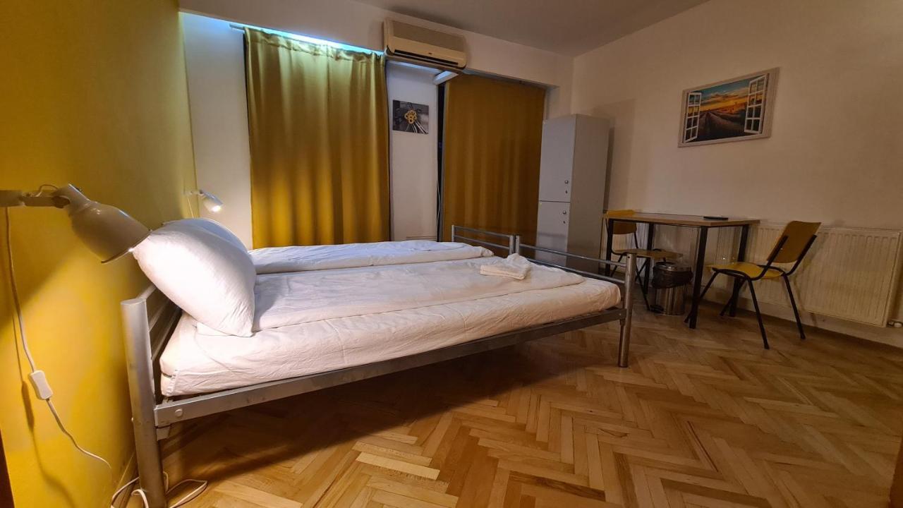 Sleep Inn Hostel 布加勒斯特 外观 照片