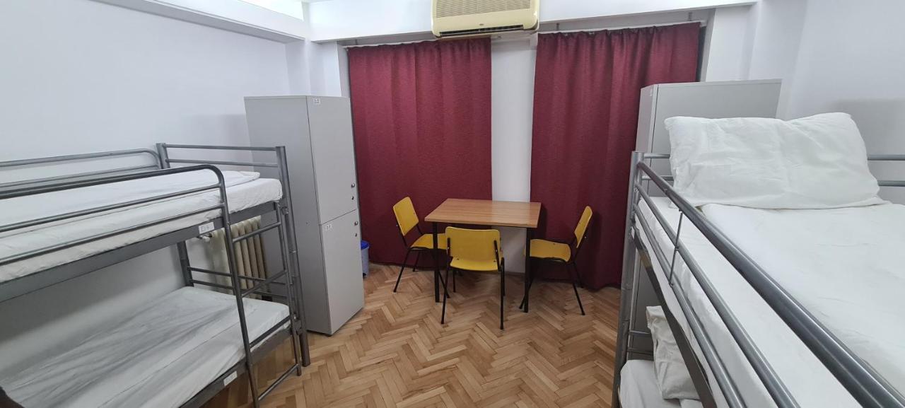 Sleep Inn Hostel 布加勒斯特 外观 照片